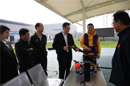 校体合作丨万搏体育,万搏(中国)公司姜波理事长一行赴陕西省射运管理中心参观调研